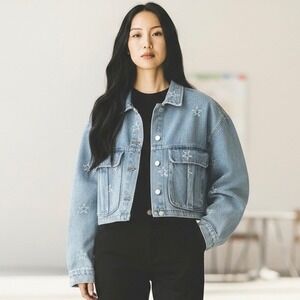 Vigoss Women's Star Embroidered Cropped Denim Jacket Size L Vintage-Inspired NWT